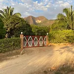 Villa Alexa. Rodeada de naturaleza y aguas puras.