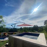 Mangoo Glamping