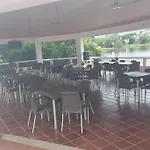 Acogedora Casa De Descanso Con Piscina Privada