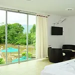 Hotel La Cascada Cristalina