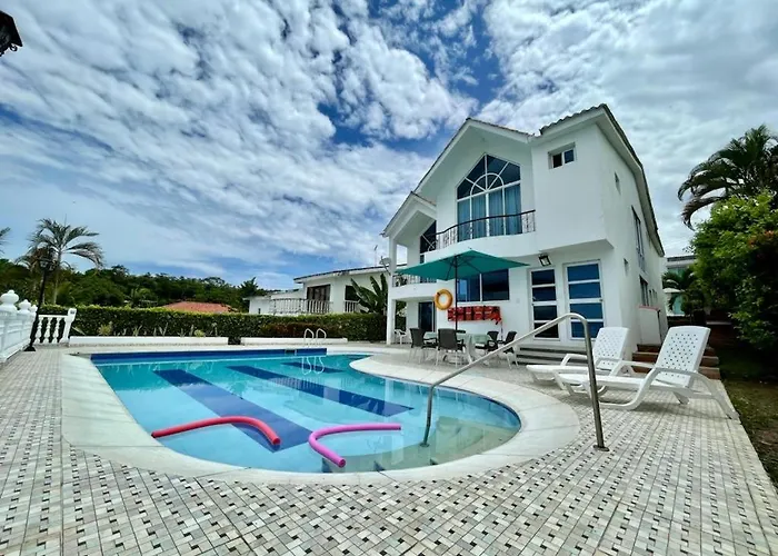 ESPECTACULAR Casa Quinta en Melgar