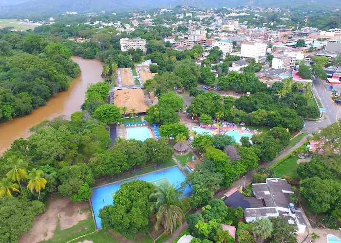 Hotel Guadaira Resort