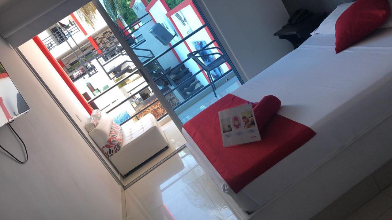Bora Bora Solo Adultos Hotel Melgar