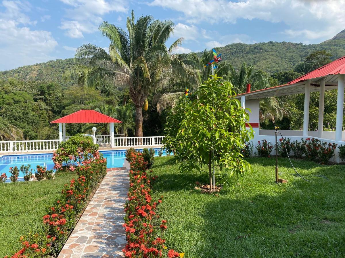 Chalet Alexa. Rodeada De Naturaleza Y Aguas Puras. Melgar