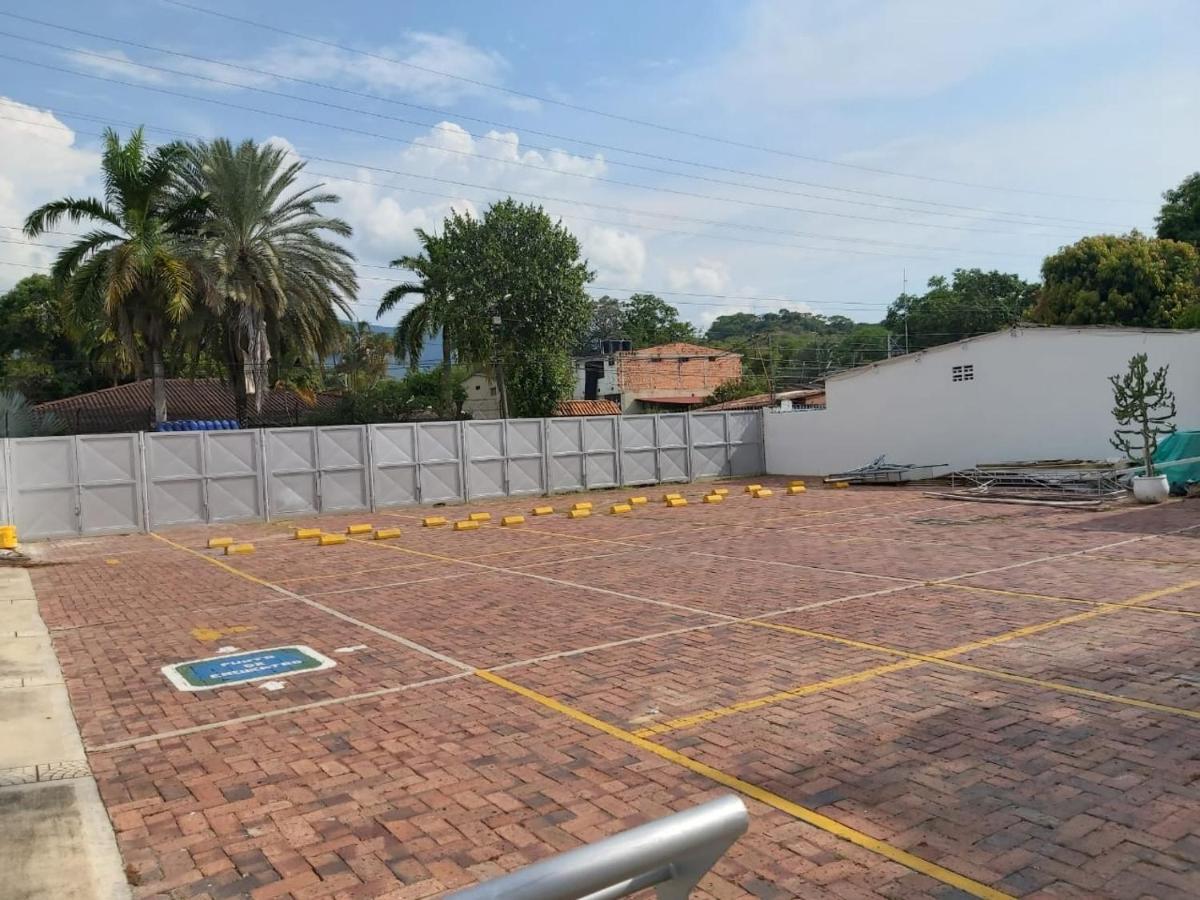 Hotel Manantial Torre 2 Melgar