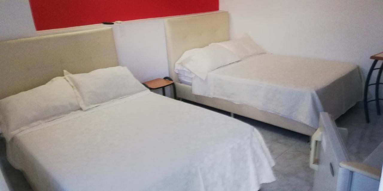 Hotel Miami, Melgar