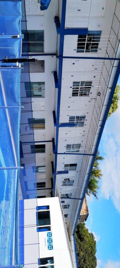 Laura Hotel *
