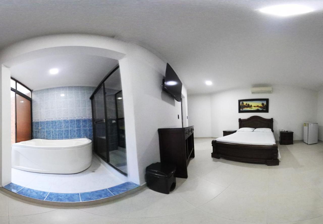 Zahira 4* Melgar