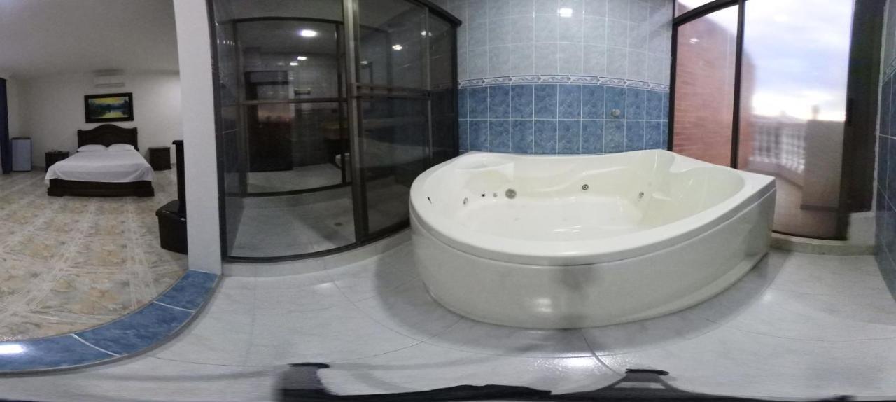 Zahira Hotel Melgar