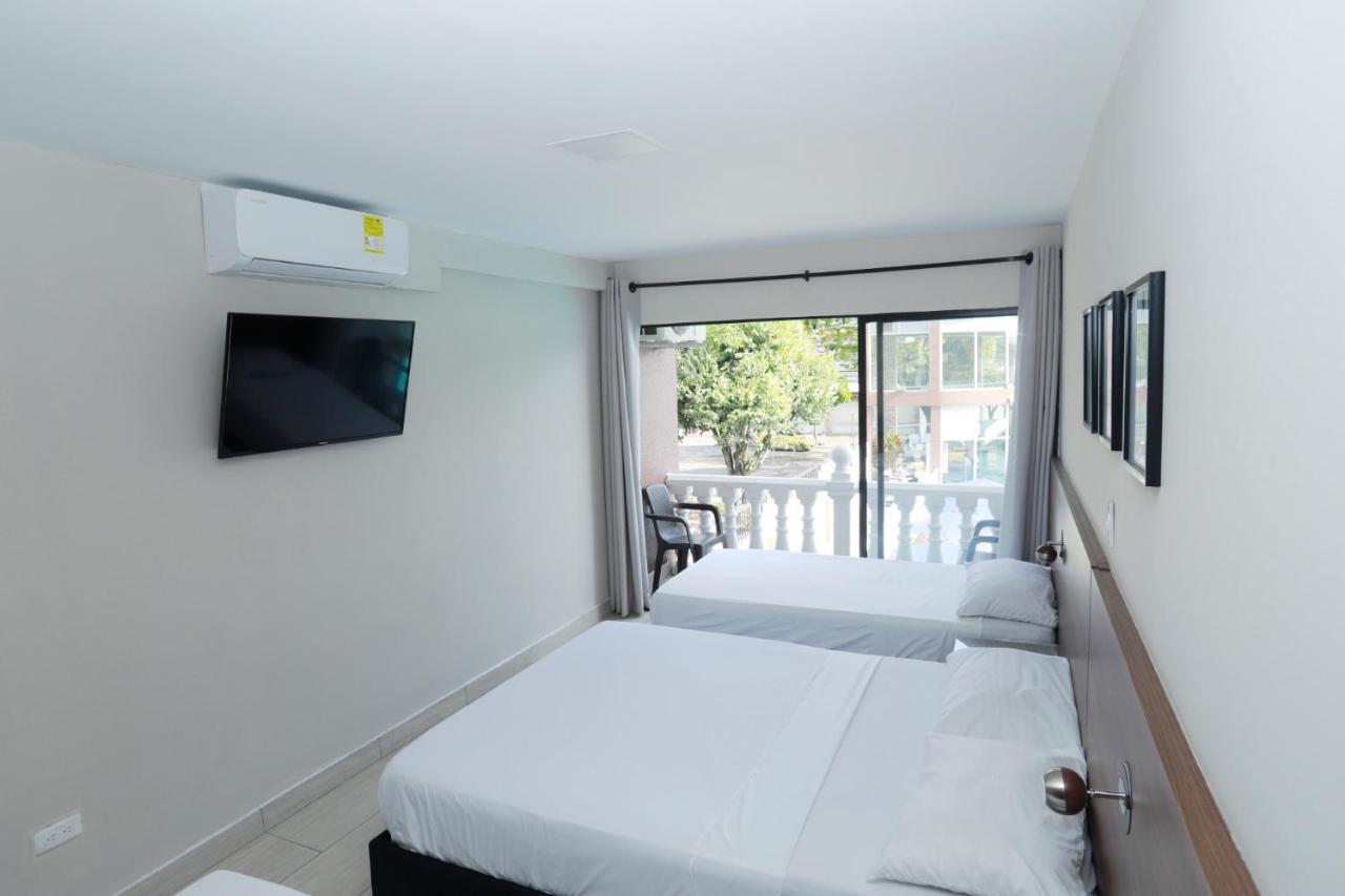 Hotel Plaza 3*