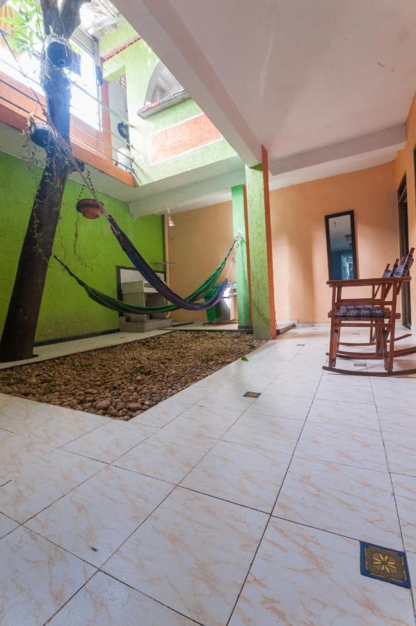 Pensión Nirvana 3*