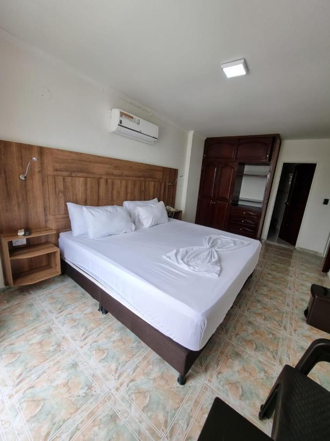 Zahira 4*