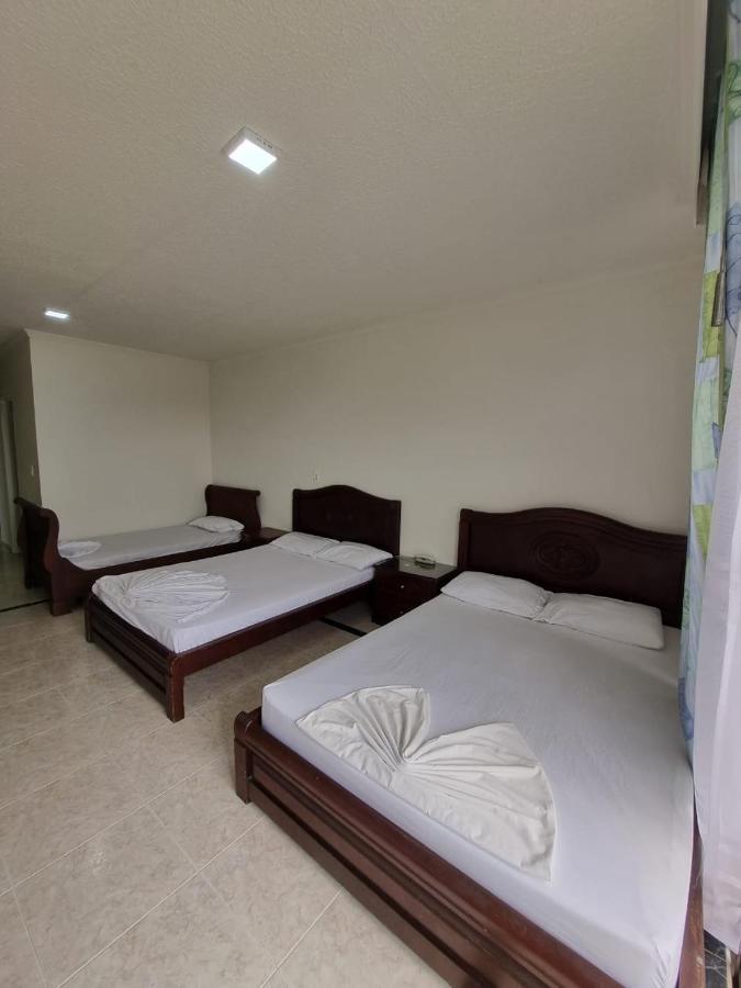 Zahira 4*