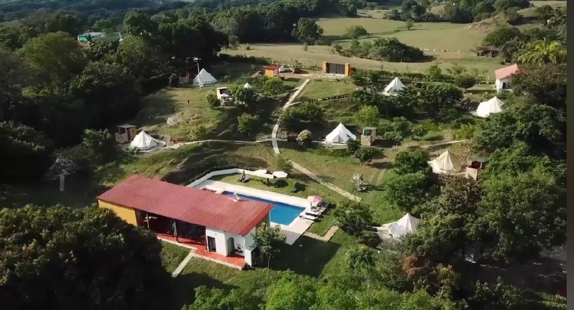 Mangoo Glamping *