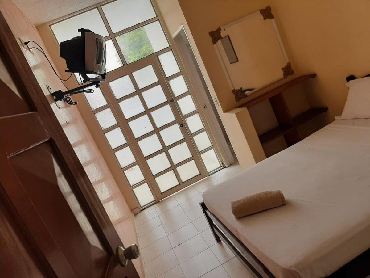 Hotel Lancers Melgar