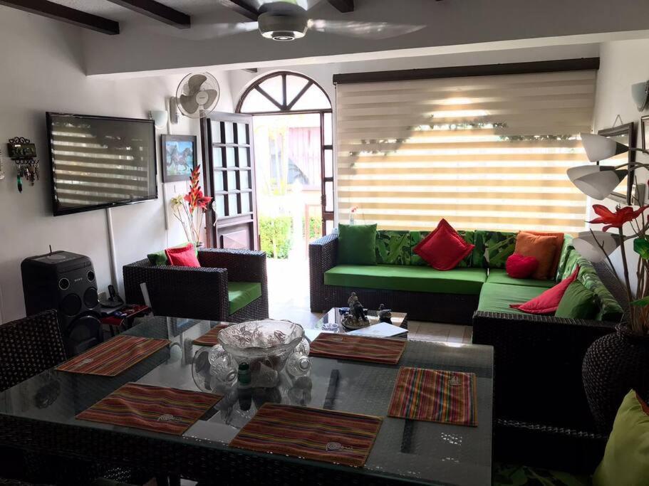Casa Comoda, Bien Ubicada En Conjunto Con Piscina Сasa de vacaciones Melgar