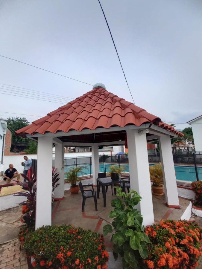 Сasa de vacaciones Casa Comoda, Bien Ubicada En Conjunto Con Piscina Melgar