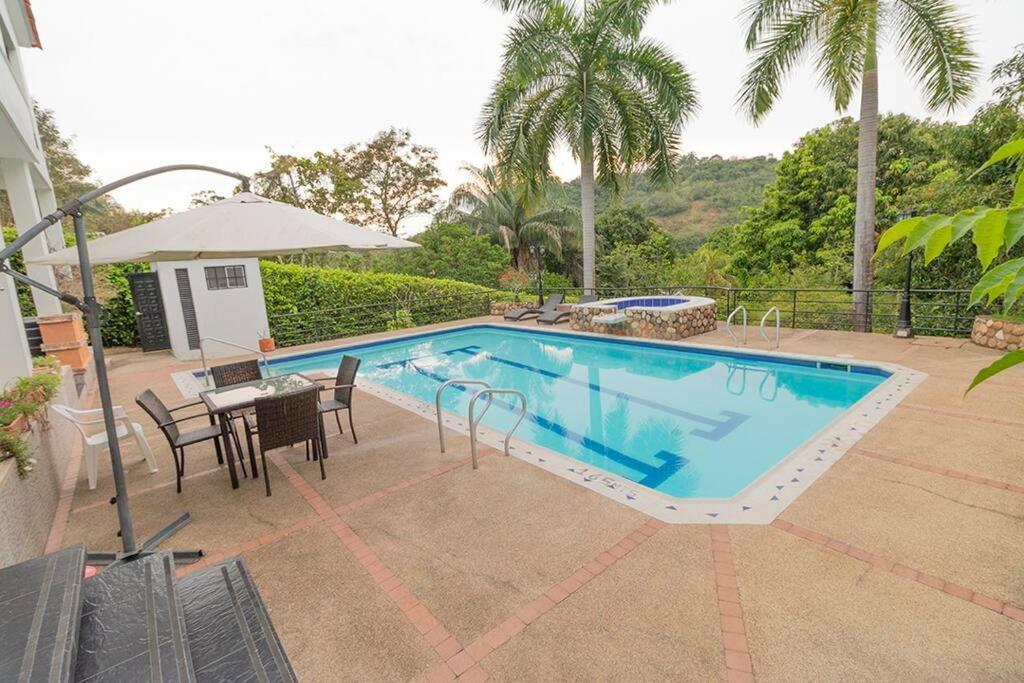 Amazing House Private Swimming Pool & Air Conditioner Villa *