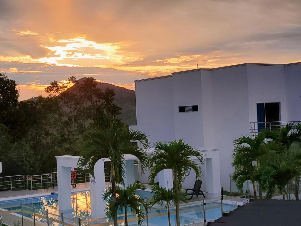 Edén Cascadas 2 *