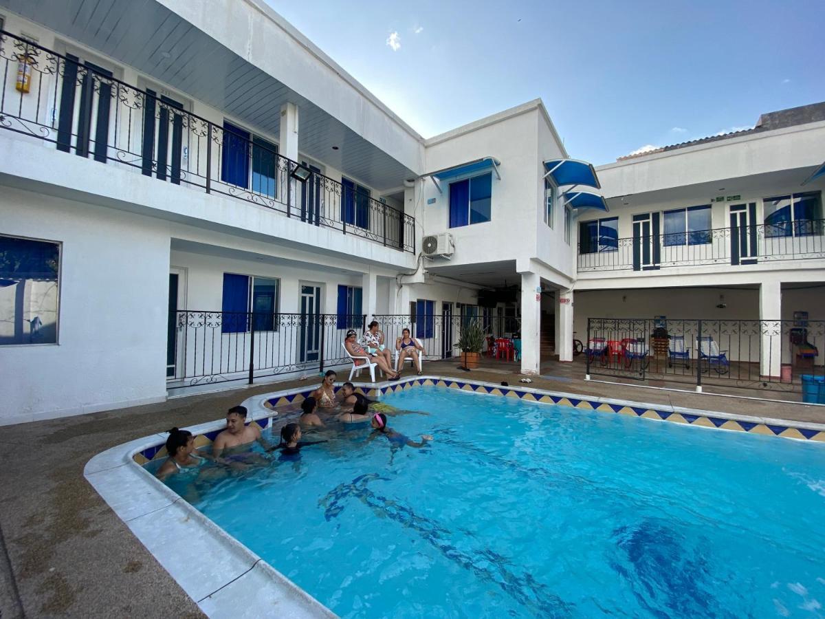 Hotel Delfines *