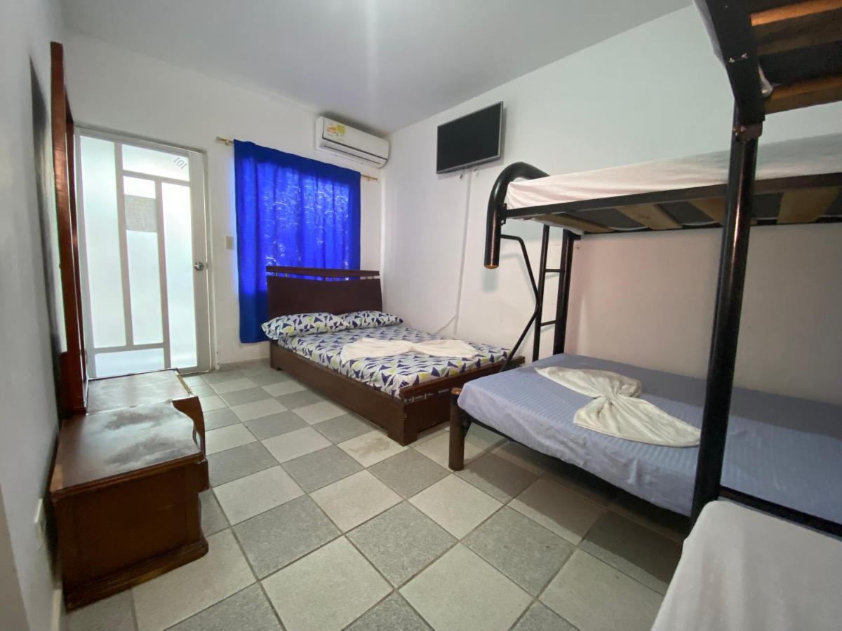 Hotel Delfines Melgar