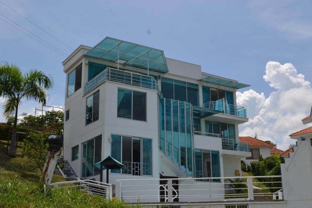 Hermosa Casa Con Piscina Y Bbq En