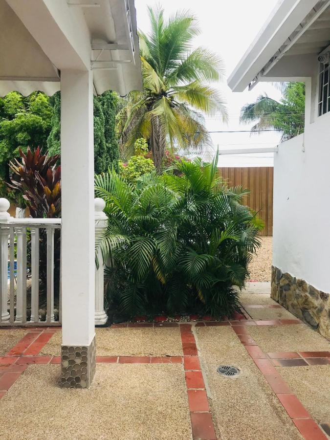 Maceo Hotel Melgar