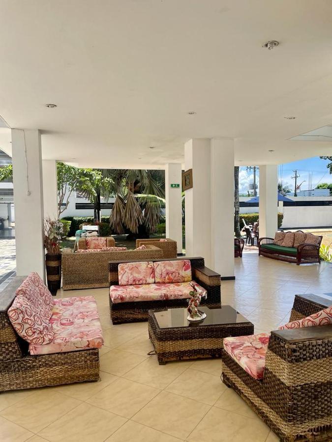 Boutique Paradise. Melgar