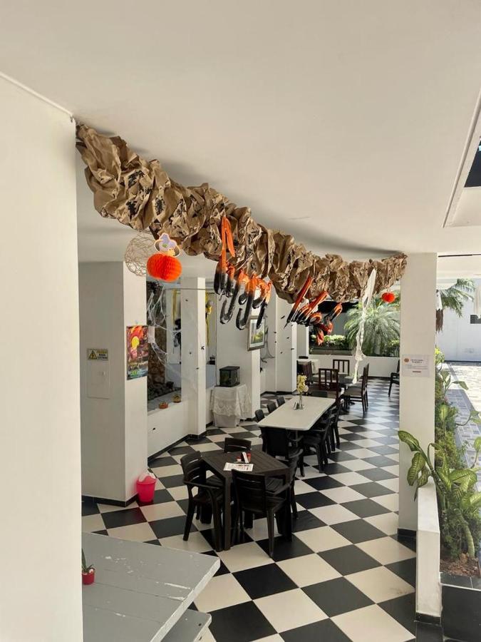 Boutique Paradise.