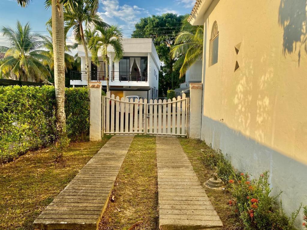 Casa En Condominio La Hacienda Con Piscina *