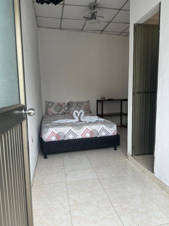 Hotel cápsula El Descanso Melgar