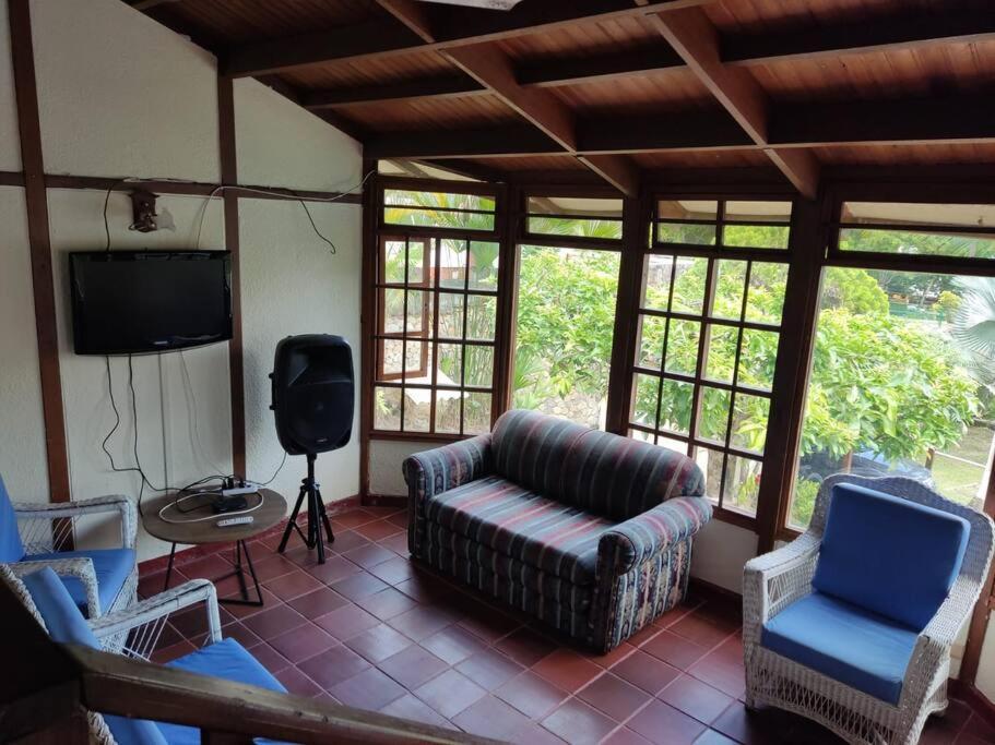 Palmeras Casa En * Melgar