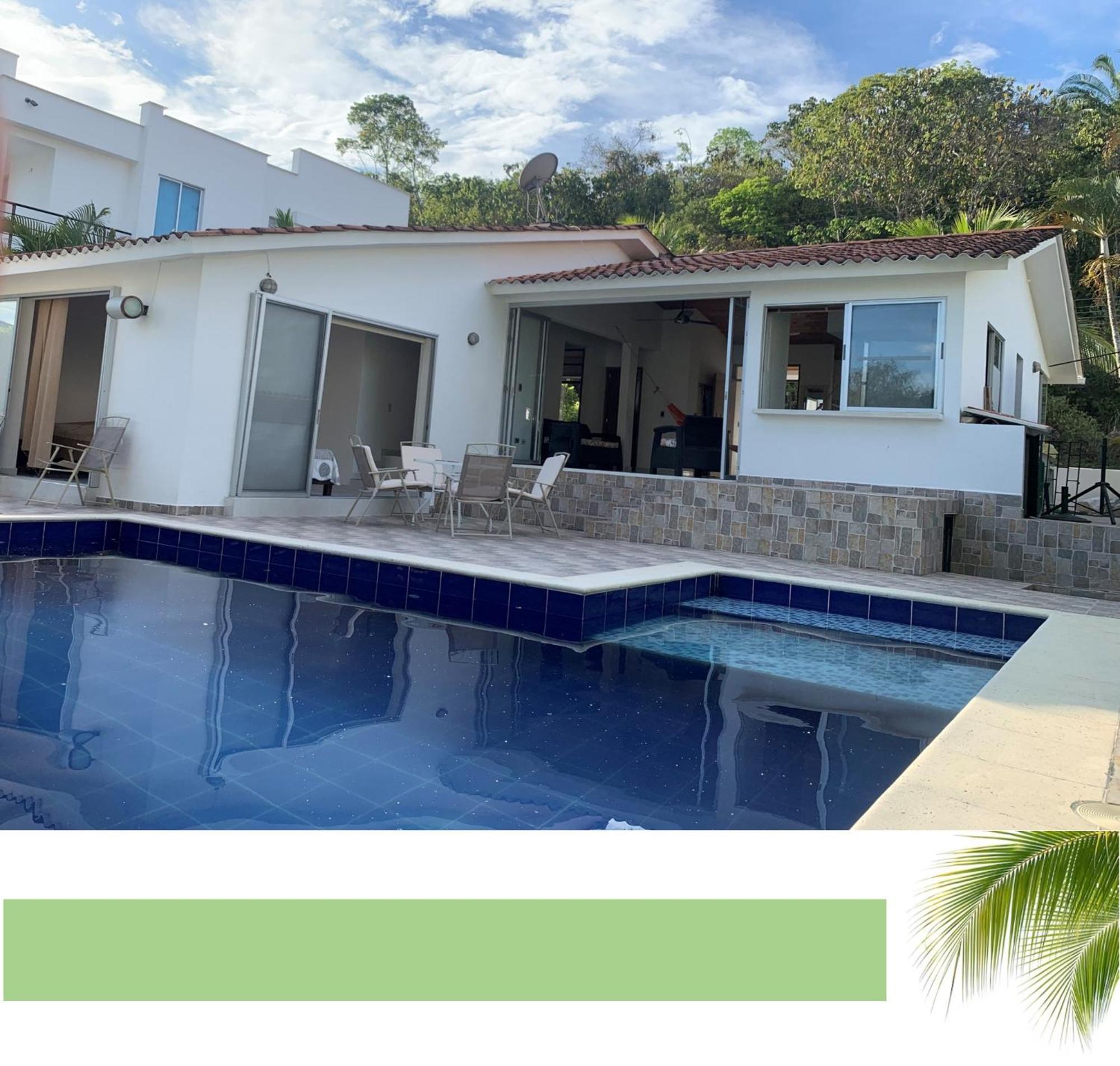 Casa Con Piscina Privada Via Carmen De Apicala Сasa de vacaciones