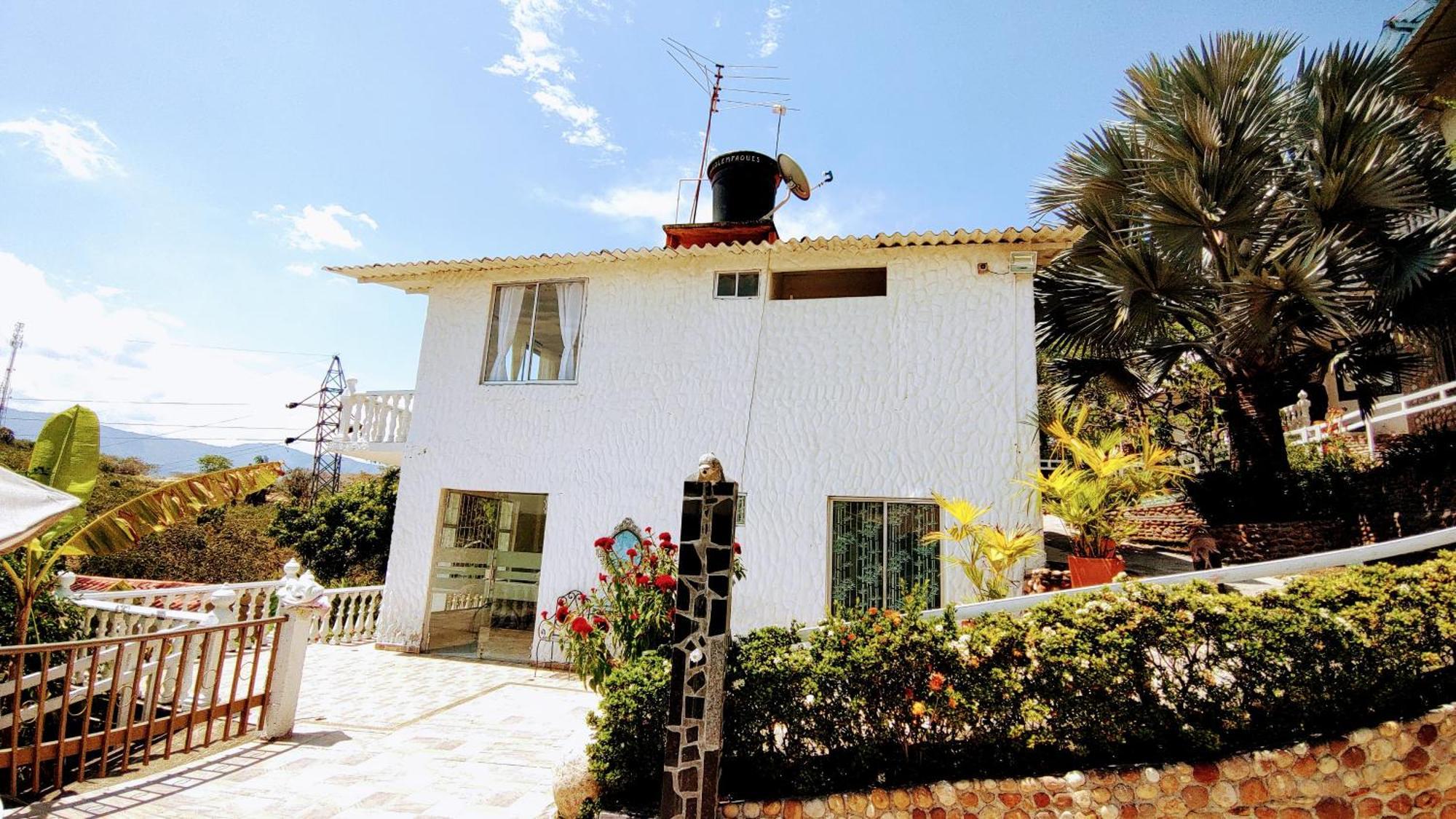 Magaly, 3 Casas Familiares En Medio De La Naturaleza Сasa de vacaciones