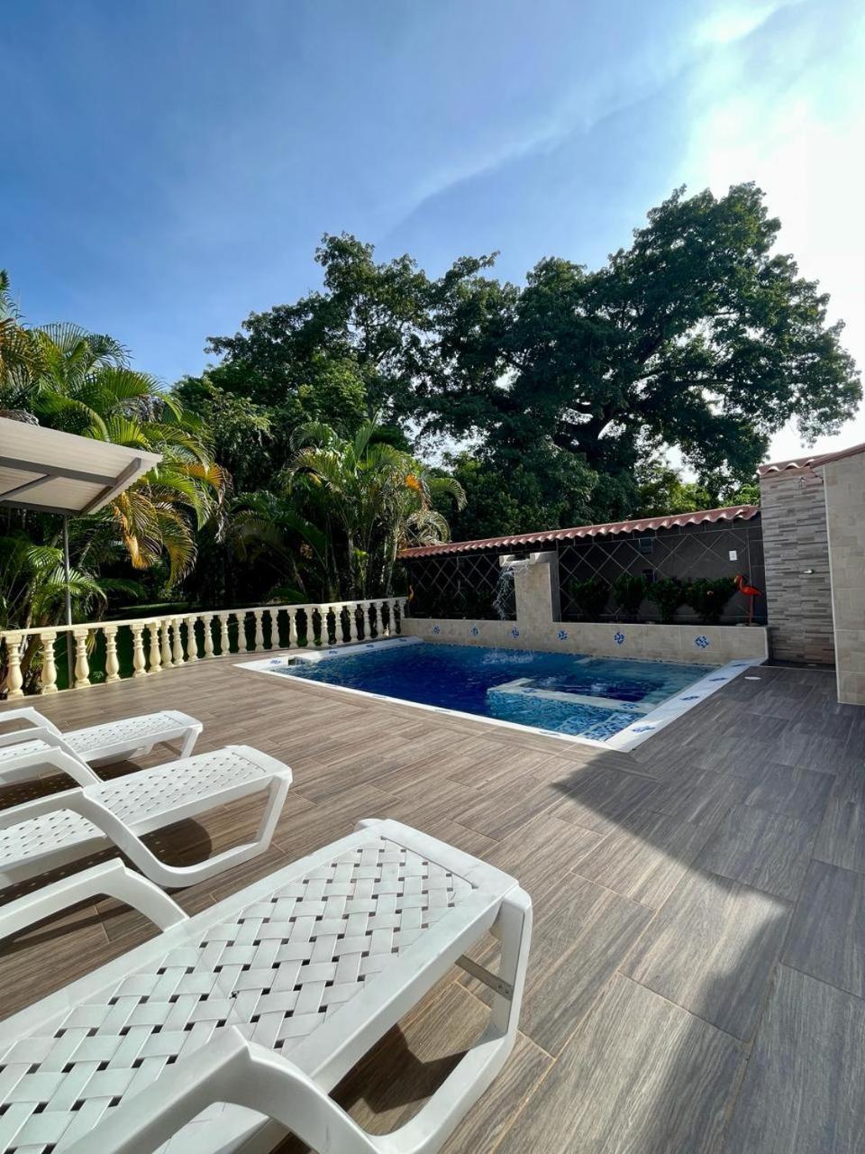 Hermosa Casa Quinta Vacacional * Melgar
