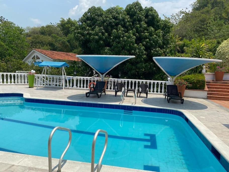 Javier C6 Villa Melgar