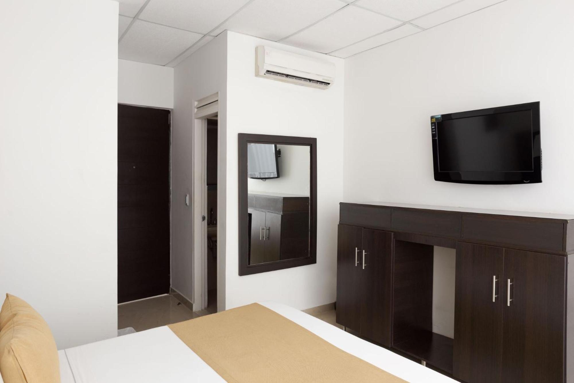 Hotel Manantial 3*