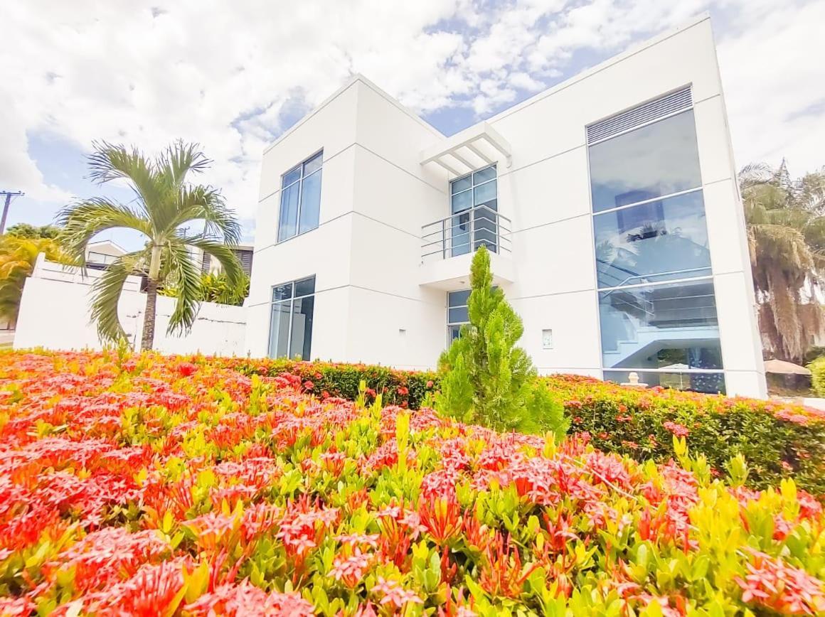 Bellisima Casa Quinta Capacidad 20 Personas Сasa de vacaciones Melgar
