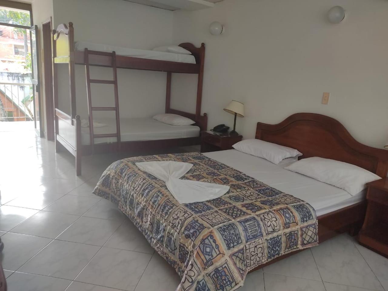 Xilon Hotel 4*