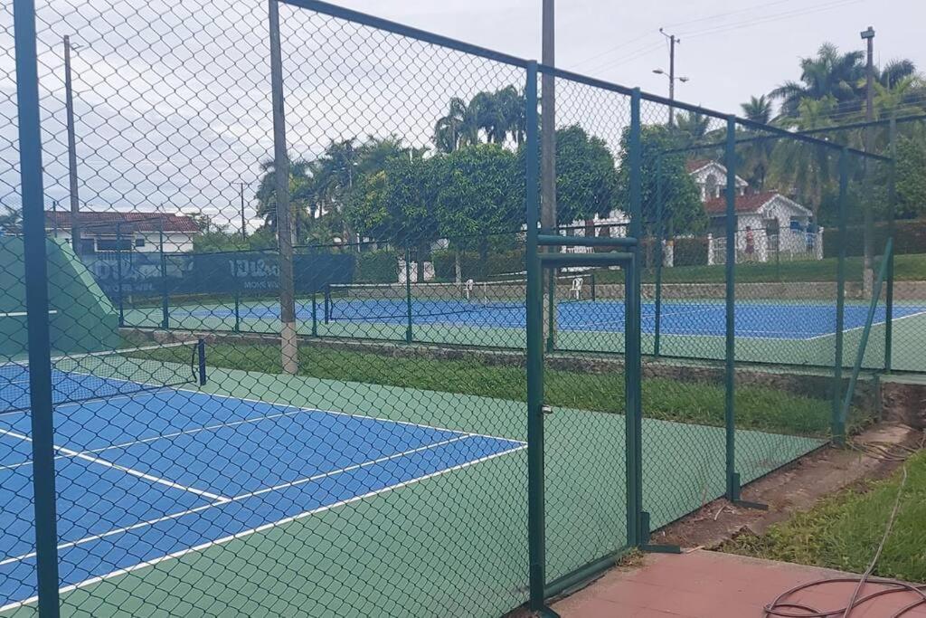 Сasa de vacaciones Acogedora Casa De Descanso Con Piscina Privada Melgar