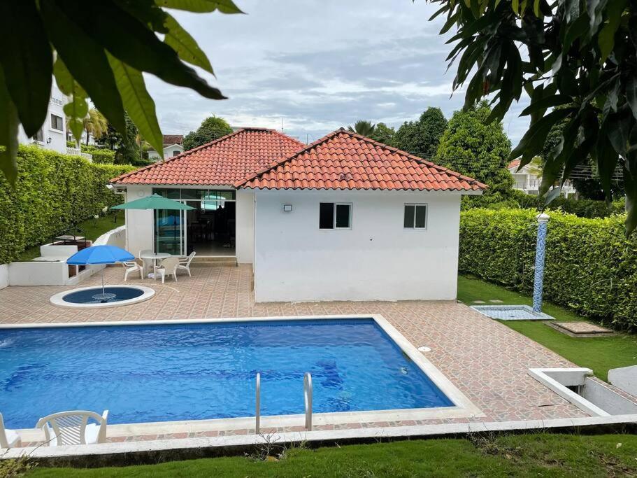 Сasa de vacaciones Acogedora Casa De Descanso Con Piscina Privada