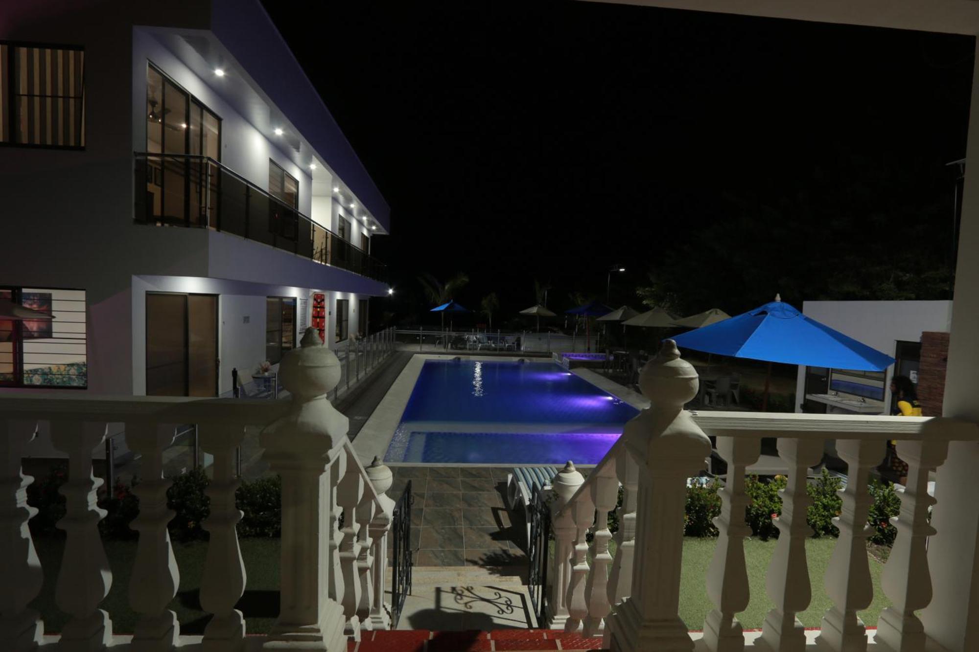 Natural View Apartahotel