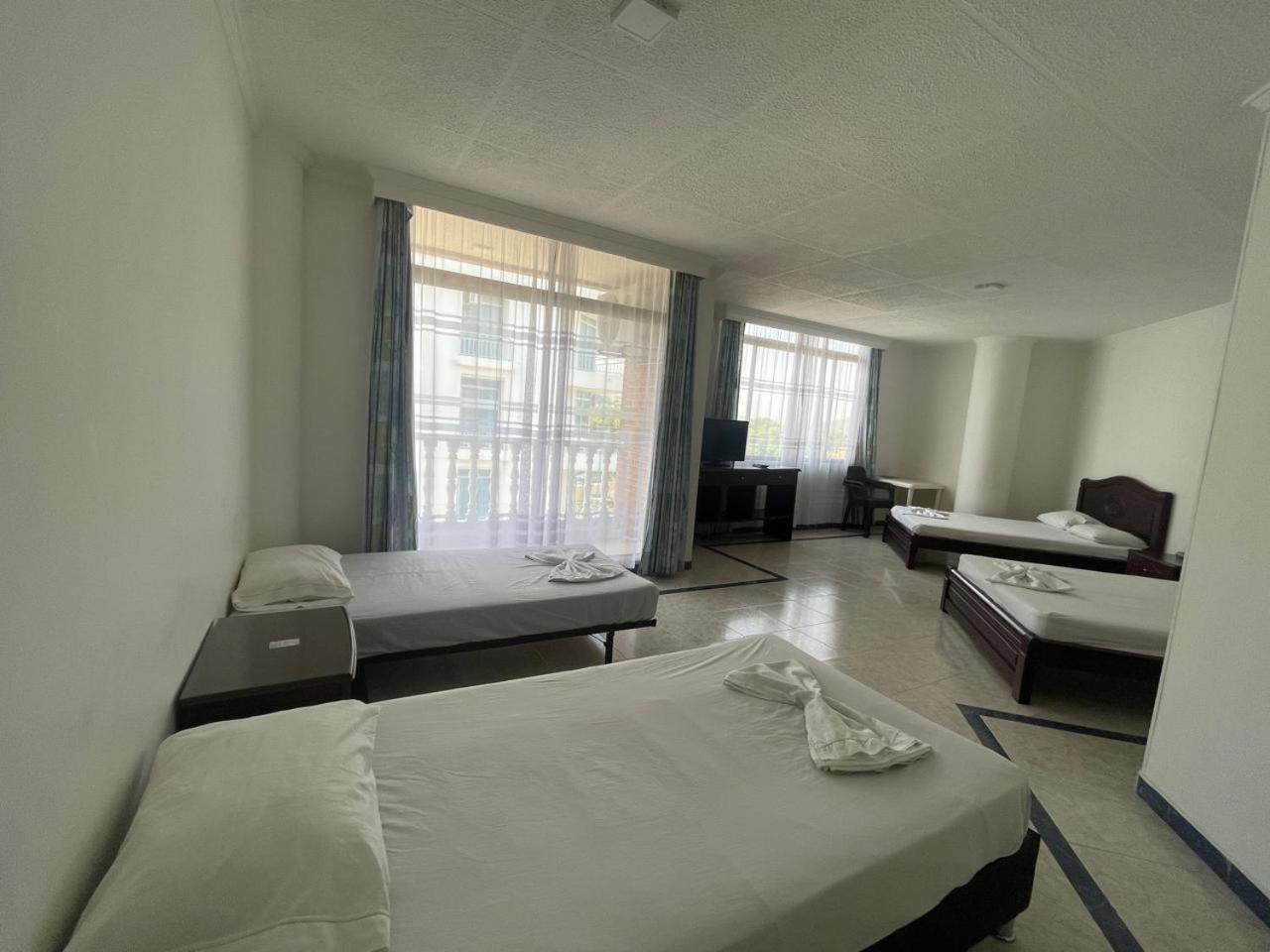 Hotel Zahira Melgar