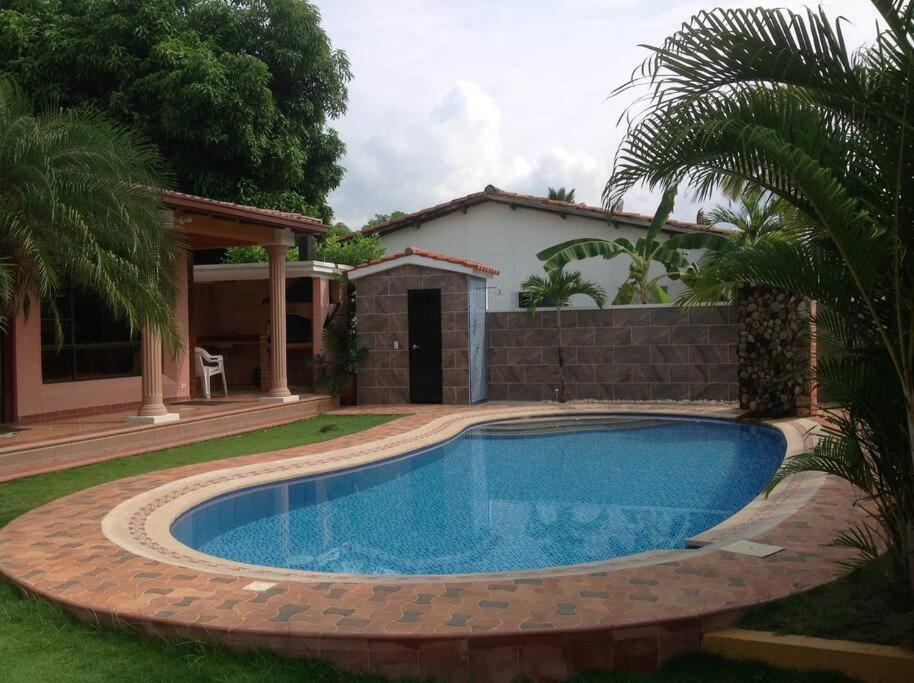 Villa Casa Quinta Con Piscina Privada - Luxury