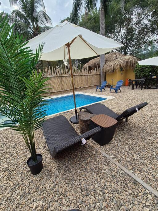 Ecoluxury Yakarta Playa Artificial Minicine * Melgar