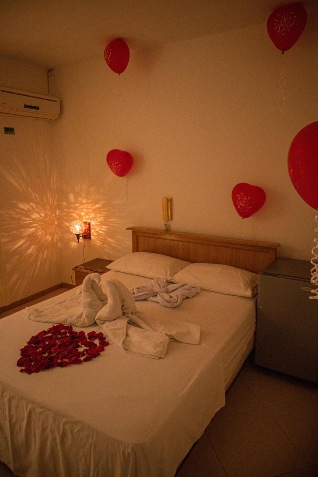 Hotel Leones