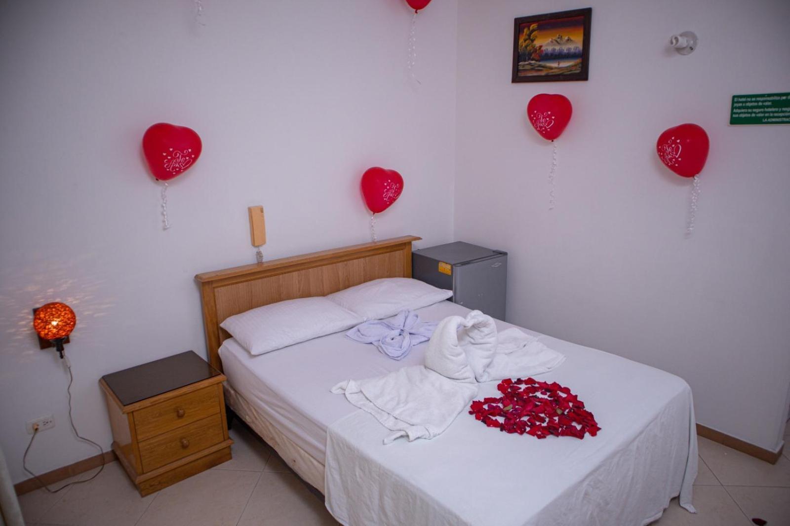 Hotel Leones Melgar