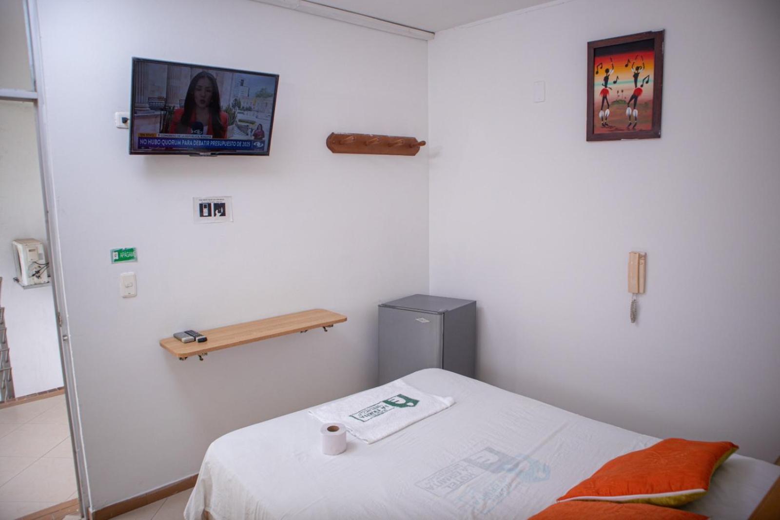 Hotel Leones 4*