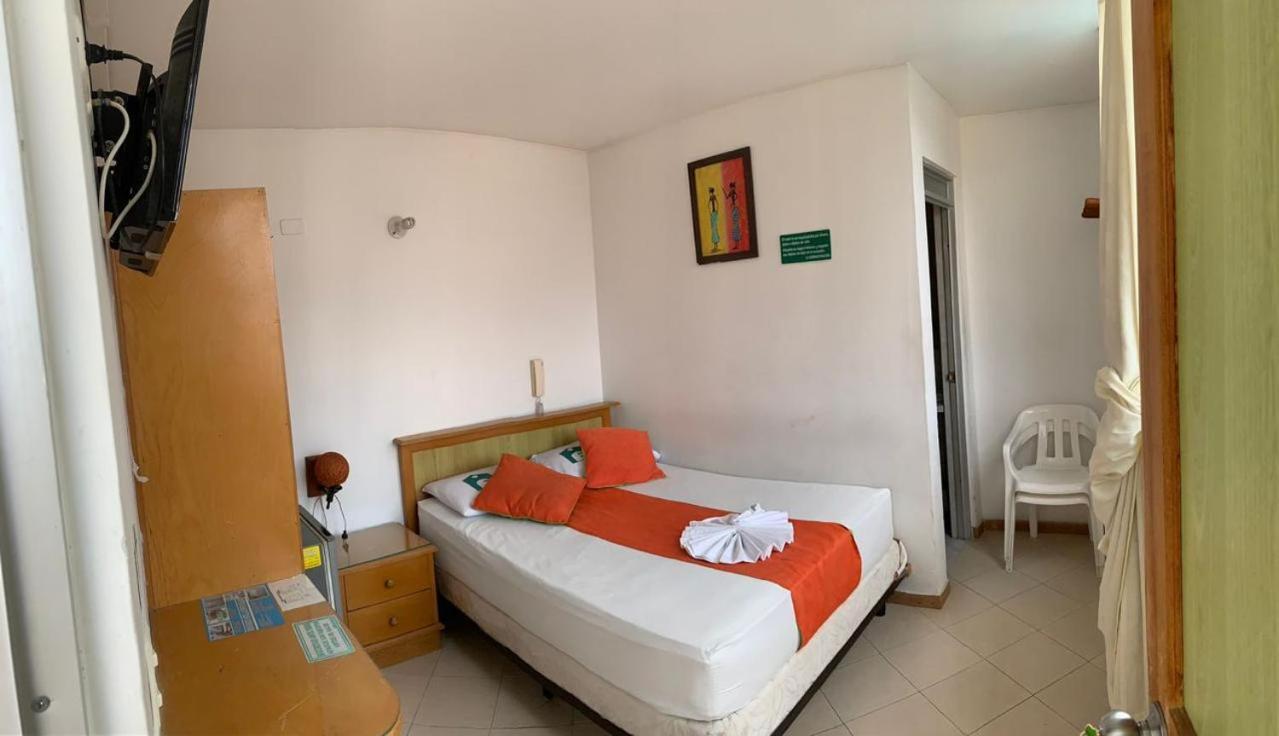 Leones Hotel Melgar