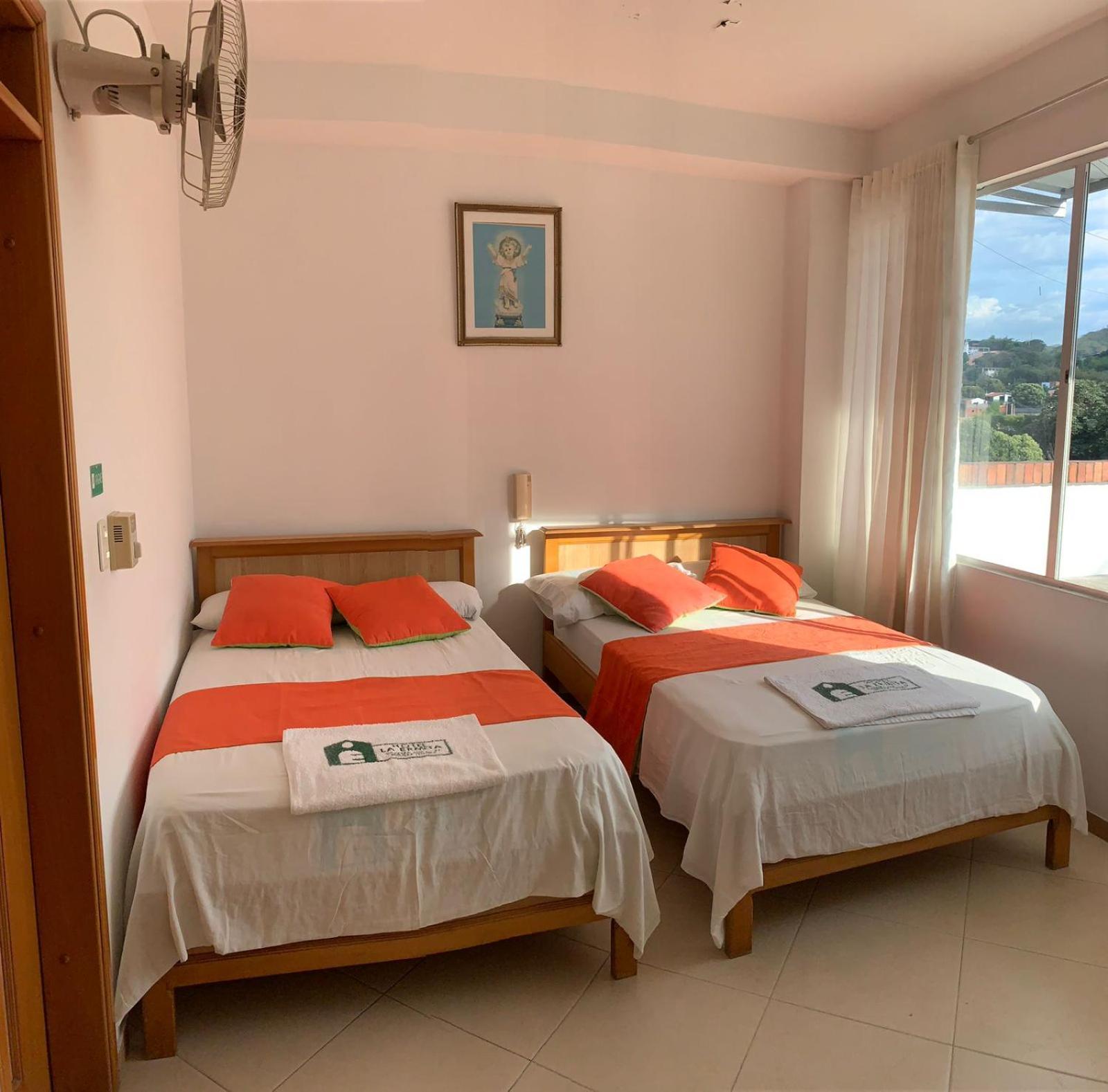Leones Hotel Melgar